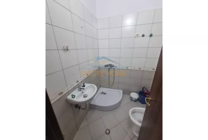 Shtepi me qera 2+1 ne Tirane - 420 Euro