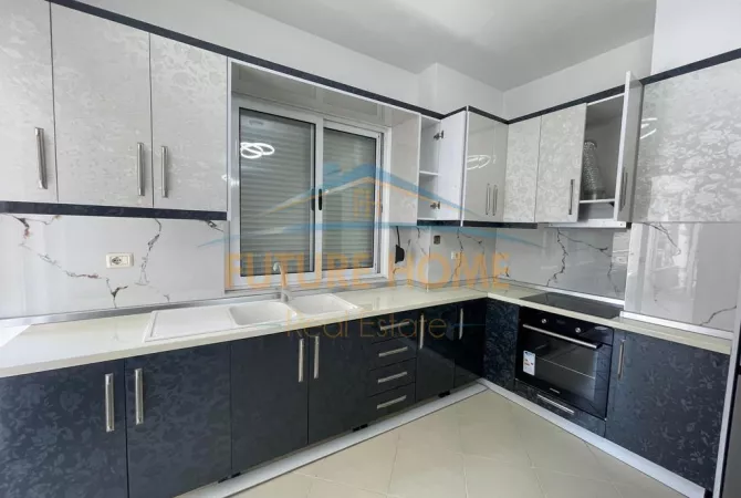 Shtepi me qera 2+1 ne Tirane - 480 Euro