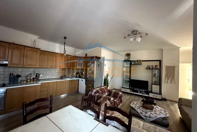 Shtepi me qera 2+1 ne Tirane - 550 Euro