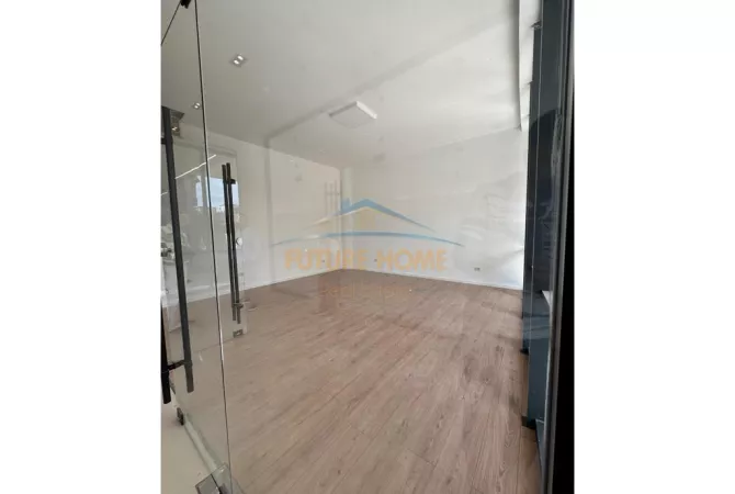 Business Property for Rent 1+1 in Tirana - 1,000 Euro