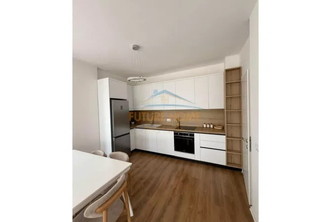 Shtepi me qera 2+1 ne Tirane - 800 Euro