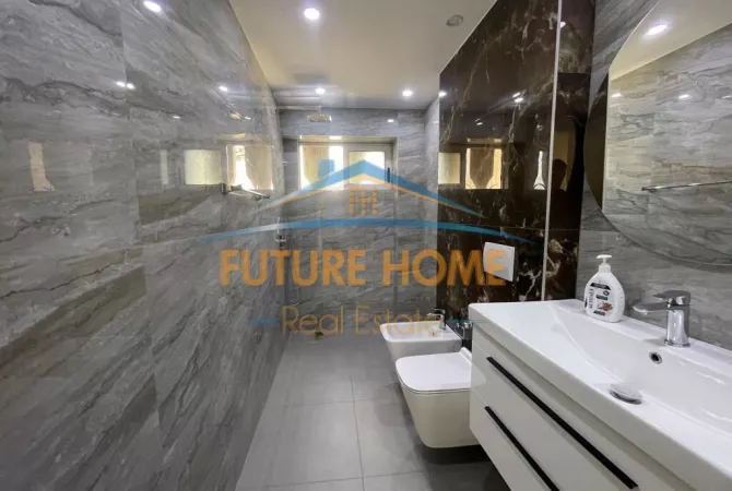 Ambient biznesi me qera 3+1 ne Tirane - 1,200 Euro