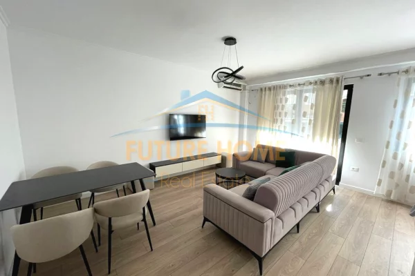 Shtepi me qera 2+1 ne Tirane - 800 Euro