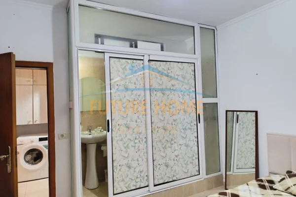 Shtepi ne shitje Apartament ne Tirane, 2+1, Mobilimi E mobiluar, Pagesa 211,500  Euro.