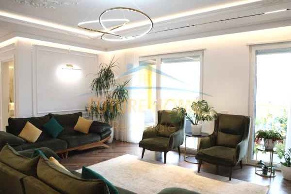 Shtepi ne shitje Apartament ne Tirane, 4+1, Mobilimi E mobiluar, Pagesa 650,000  Euro.