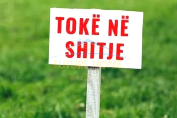 Truall ose Toke  ne Tirane - 400,000 Euro