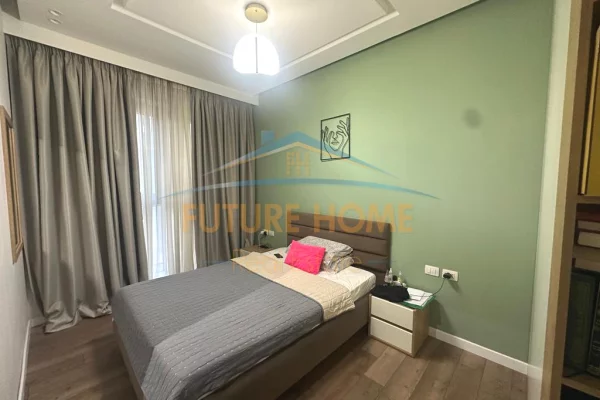Shtepi me qera 3+1 ne Tirane - 2,300 Euro
