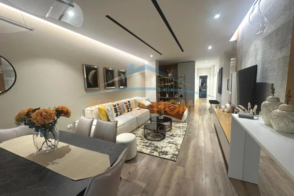 Shtepi me qera Apartament ne Tirane, 3+1, Mobilimi E mobiluar, Pagesa 2,300  Euro.