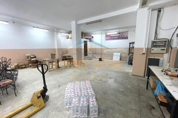 Ambient biznesi me qera 4+1 ne Tirane - 1,050 Euro