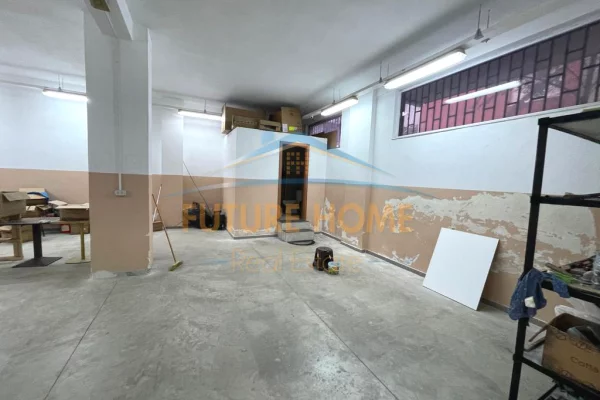 Ambient biznesi me qera 4+1 ne Tirane - 1,050 Euro