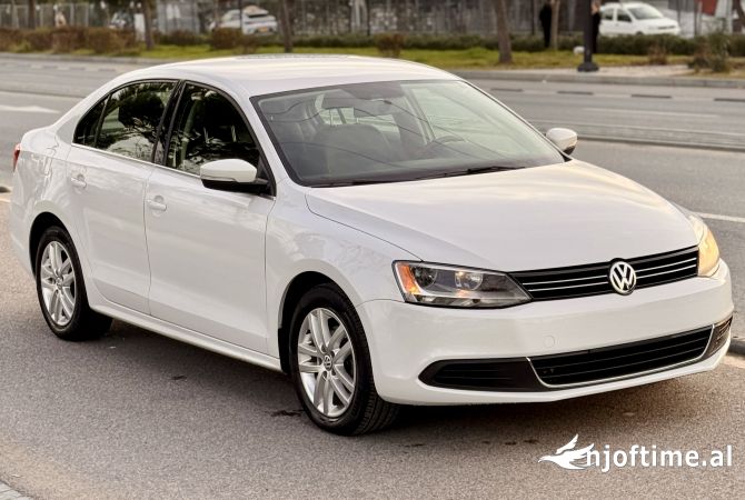 Makina ne shitje ne Tirane, Volkswagen, 2013 gasoline-gas,Kambio Automatik Pagesa 6,900  Euro.