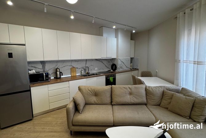 Shtepi me qera Apartament ne Tirane, 1+1, Mobilimi E mobiluar, Pagesa 650  Euro.