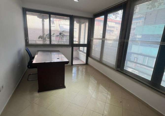 Okazion - Jepet Zyre me Qira 