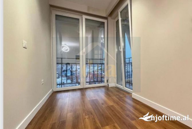 Ambient biznesi me qera 3+1 ne Tirane - 1,200 Euro