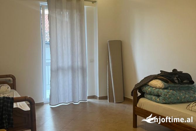 Ambient biznesi me qera 3+1 ne Tirane - 110,000 Leke