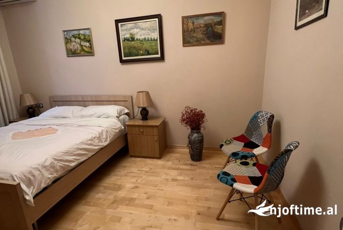Shtepi me qera Apartament ne Tirane, 1+1, Mobilimi E mobiluar, Pagesa 600  Euro.
