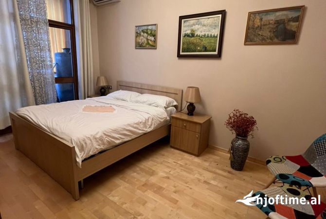 Shtepi me qera Apartament ne Tirane, 1+1, Mobilimi E mobiluar, Pagesa 600  Euro.