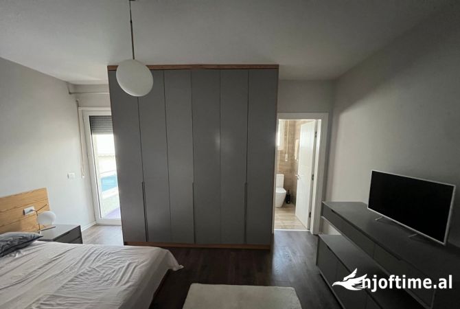 Shtepi me qera 2+1 ne Tirane - 700 Euro