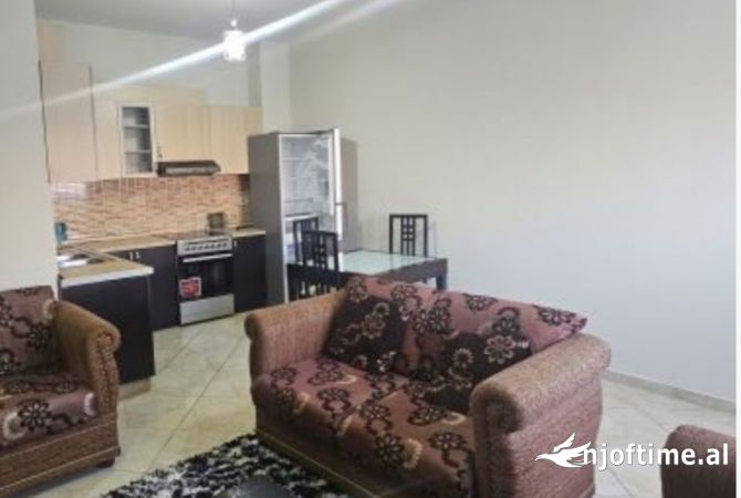 Shtepi me qera 1+1 ne Tirane - 450 Euro