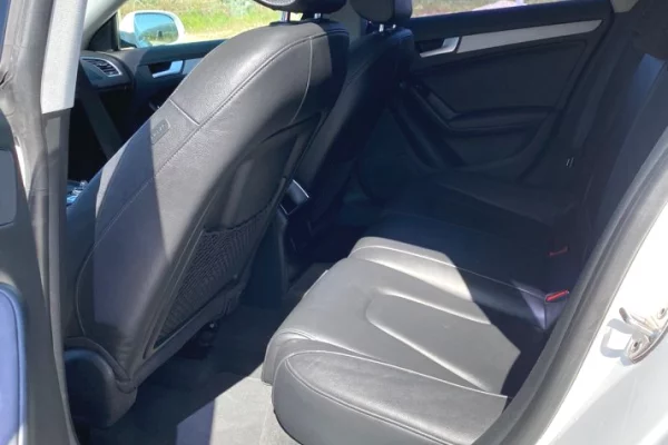 Makina ne shitje ne Vlore, Audi, 2014 Diesel,Kambio Automatik Pagesa 10,000  Euro.