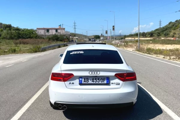 Cars for sale in Vlora - 10,000 Euro