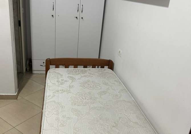 Shtepi me qera Garsoniere ne Tirane - 300 Euro