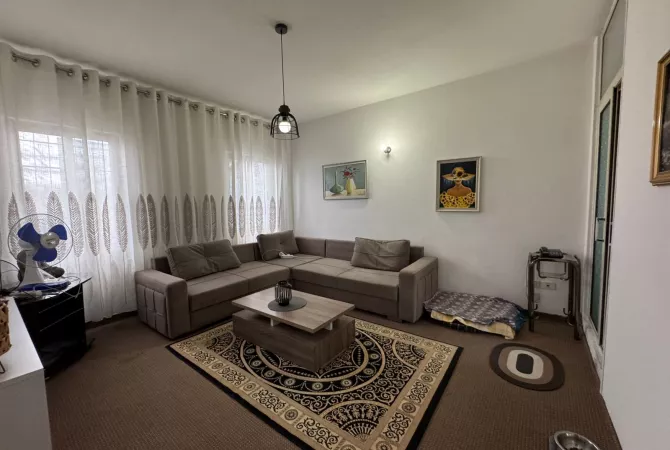 Shtepi ne shitje Shtepi Private ne Tirane, 4+1, Mobilimi E mobiluar, Pagesa 349,000  Euro.