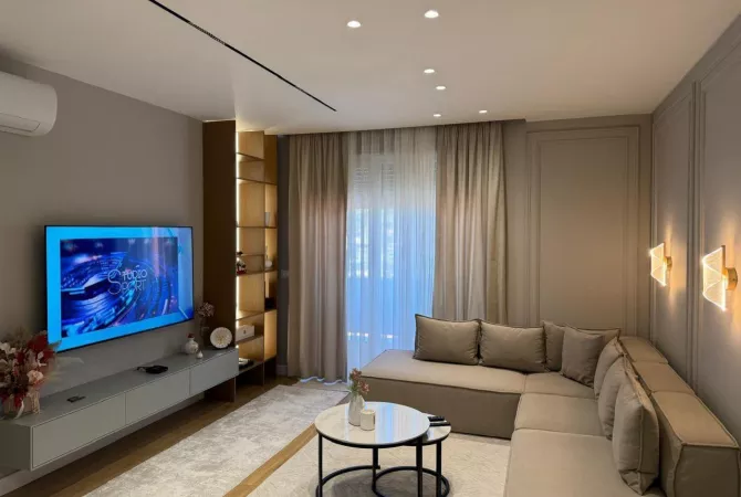 Shtepi ne shitje Apartament ne Tirane, 1+1, Mobilimi Pjeserisht e mobiluar, Pagesa 170,000  Euro.