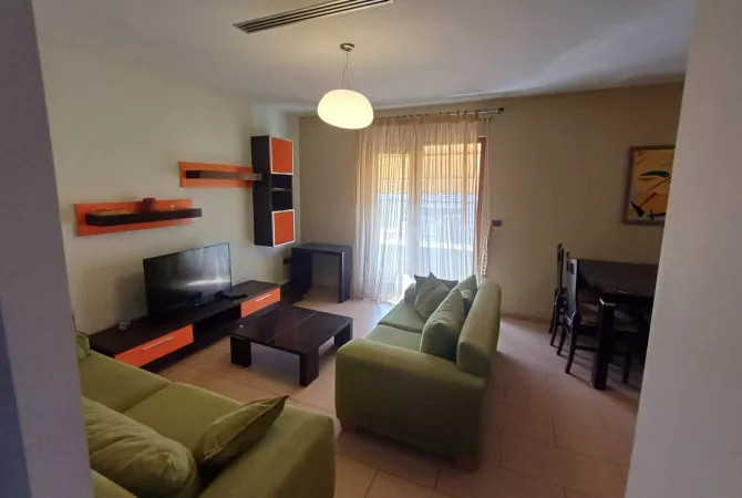 Shtepi me qera 2+1 ne Tirane - 650 Euro
