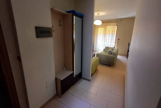 Shtepi me qera Apartament ne Tirane, 2+1, Mobilimi E mobiluar, Pagesa 650  Euro.