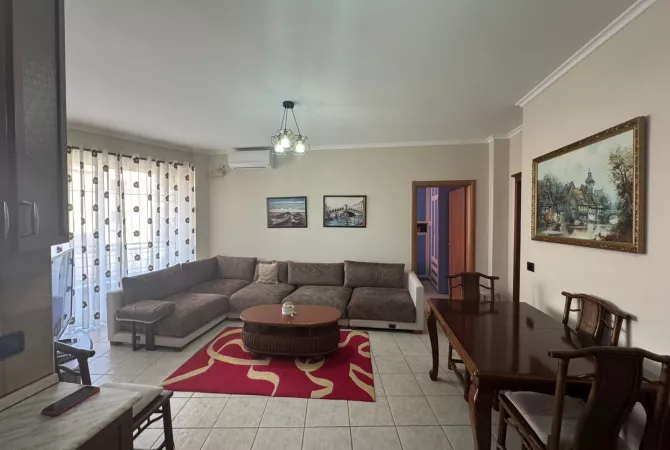 Shtepi me qera 2+1 ne Tirane - 700 Euro