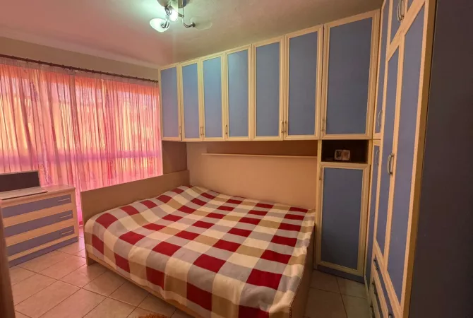 Shtepi me qera 2+1 ne Tirane - 700 Euro