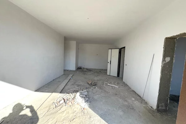 Apartment for sale in Tirana 2+1, Emty