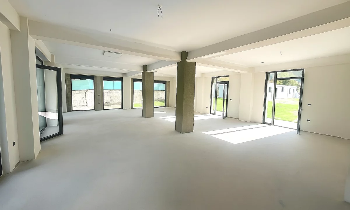 Ambient biznesi me qera 1+1 ne Tirane - 3,000 Euro