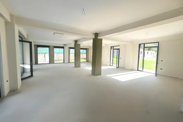 Ambient biznesi me qera 1+1 ne Tirane - 3,000 Euro