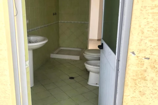 Attic (top floor of the roof) for sale in Durres 3+1, Emty