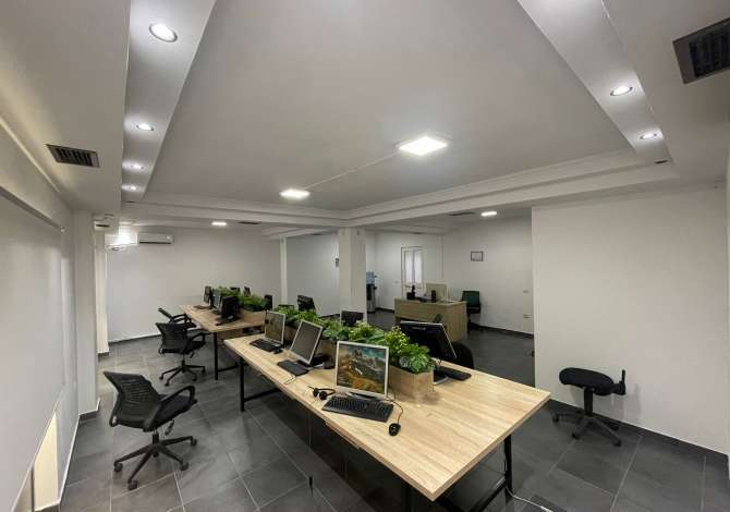 Ambient biznesi me qera 3+1 ne Tirane - 1,500 Euro