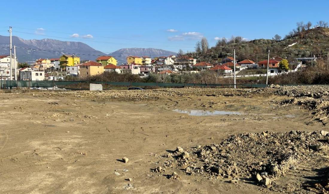 Shitet Toke me Certifikat Pronesie ne Mezez