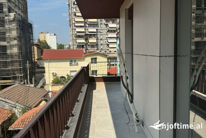 Shtepi me qera Apartament ne Tirane, 2+1, Mobilimi Bosh, pa mobiluar, Pagesa 700  Euro.