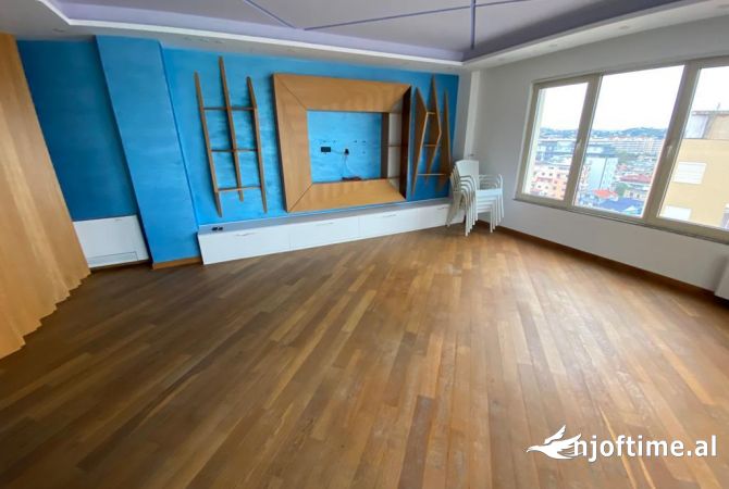 Shtepi ne shitje Apartament ne Durres, 3+1, Mobilimi E mobiluar, Pagesa 310,000  Euro.