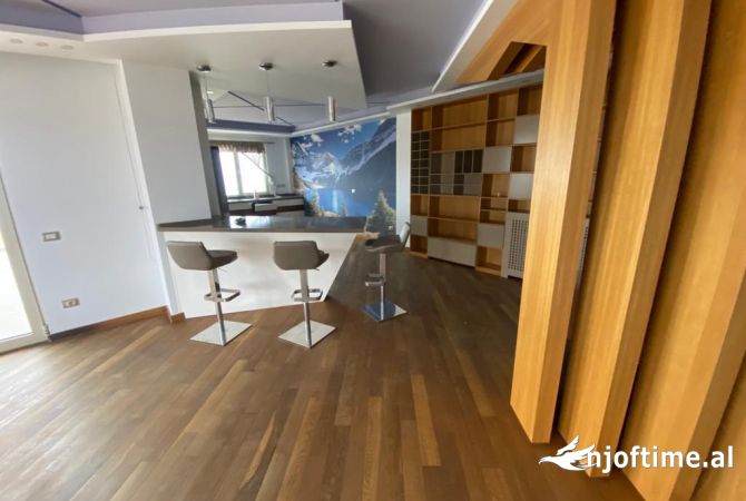 Shtepi ne shitje Apartament ne Durres, 3+1, Mobilimi E mobiluar, Pagesa 310,000  Euro.