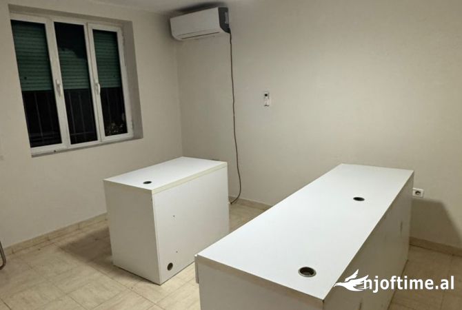 Ambient biznesi me qera 3+1 ne Tirane - 600 Euro
