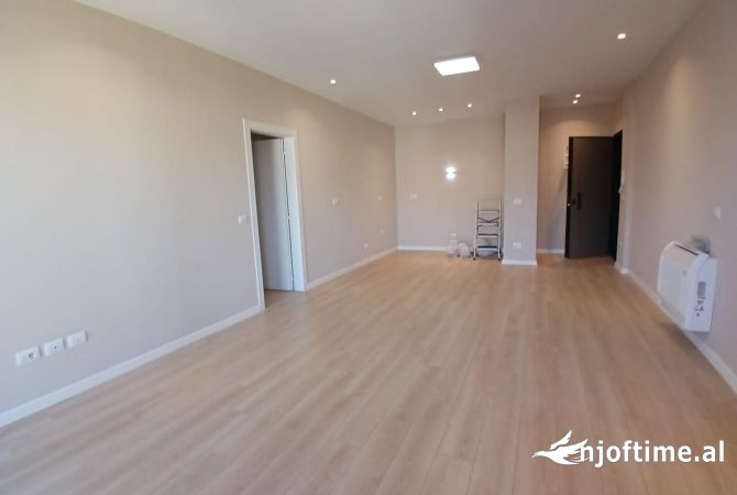 Jepet Apartment me Qera per Zyra tek Tirana Garden Building, Rruga e Kavajes.