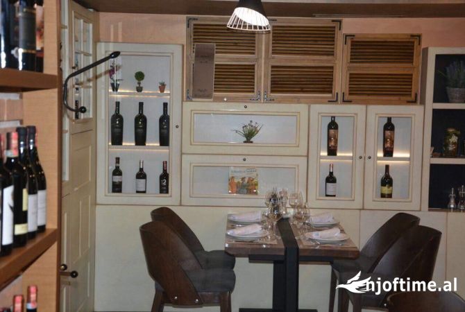 Jepet me Qera Restorant i investuar afer Zogut te Zi. 