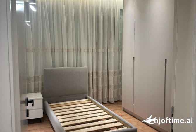 Shtepi me qera 2+1 ne Tirane - 700 Euro