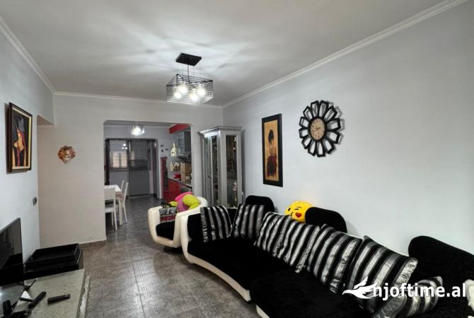 Shtepi me qera 2+1 ne Tirane - 500 Euro