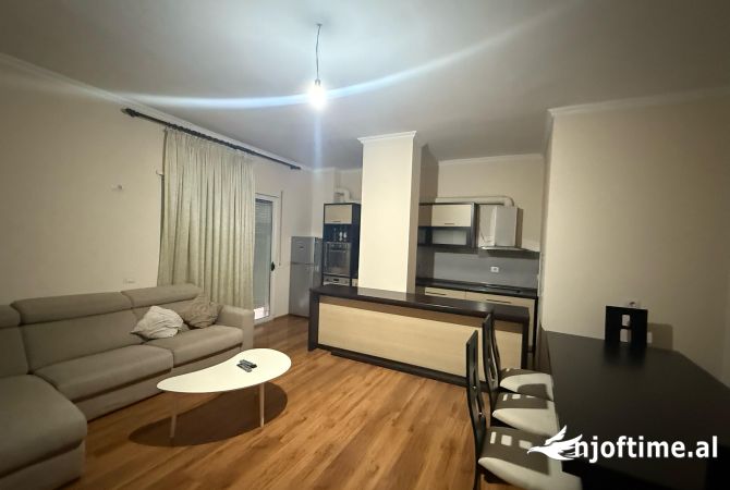 Shtepi me qera 2+1 ne Tirane - 500 Euro