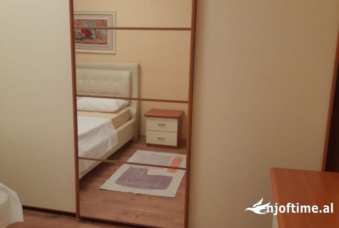 Shtepi me qera 2+1 ne Tirane - 550 Euro