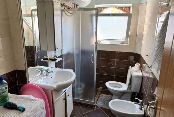 Shtepi me qera 2+1 ne Tirane - 600 Euro