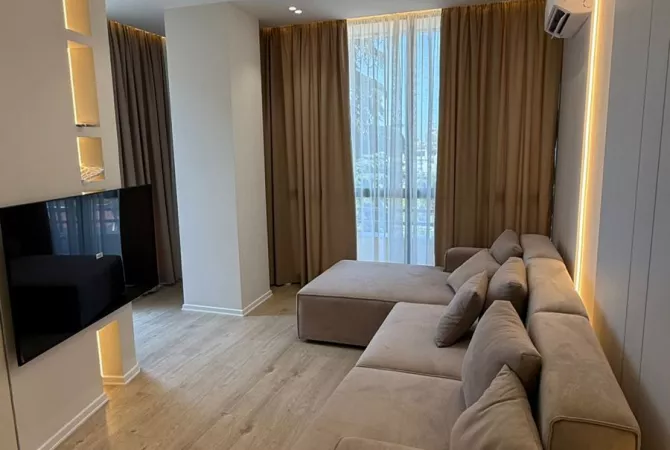 Shtepi ne shitje Apartament ne Tirane, 2+1, Mobilimi E mobiluar, Pagesa 250,000  Euro.